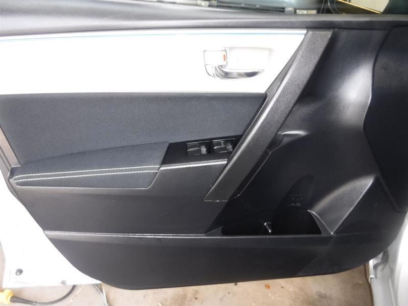 Toyota Corolla LE 2014