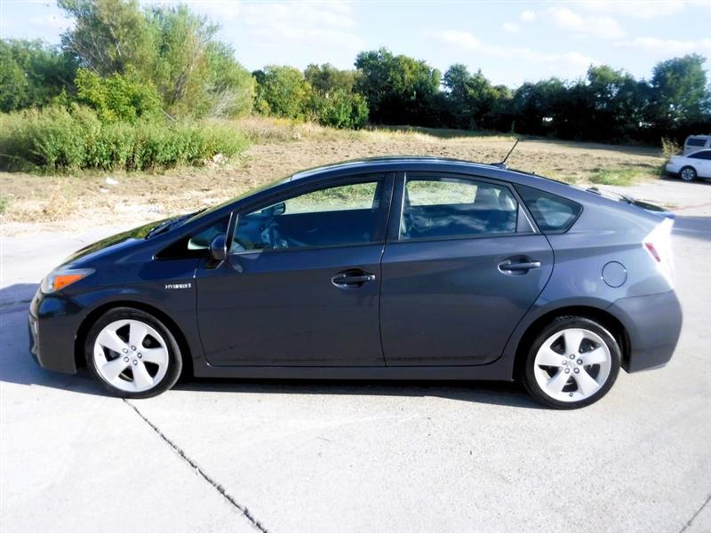 Toyota Prius Prius V 2012