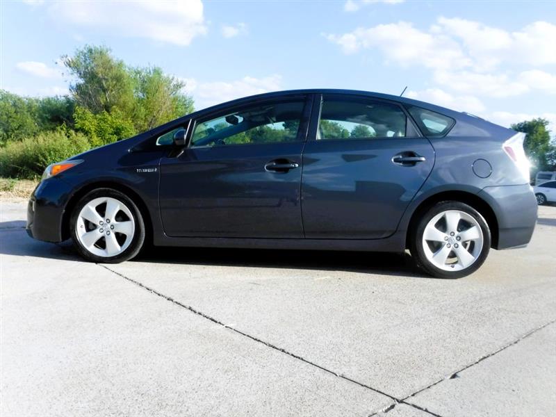 Toyota Prius Prius V 2012