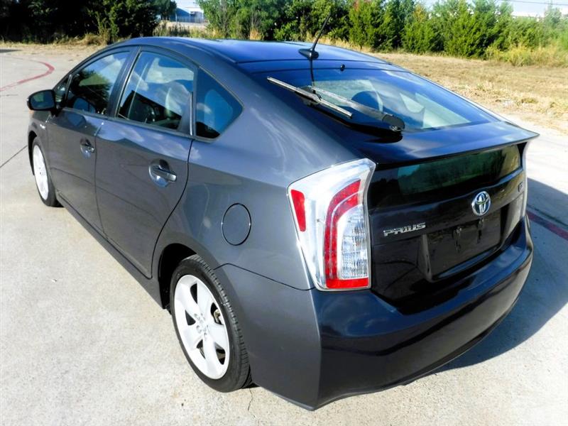 Toyota Prius Prius V 2012