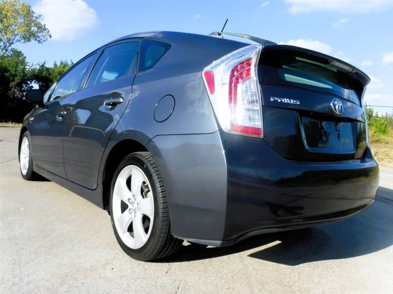 Toyota Prius Prius V 2012