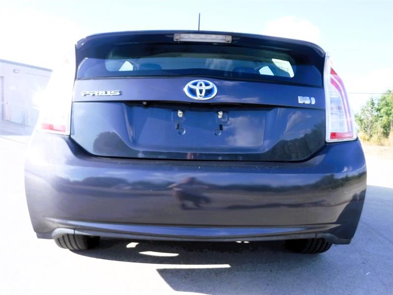 Toyota Prius Prius V 2012