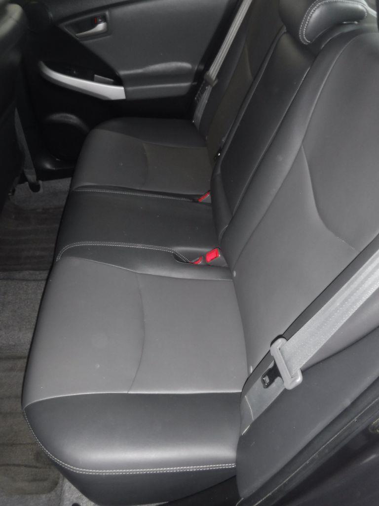 Toyota Prius Prius V 2012