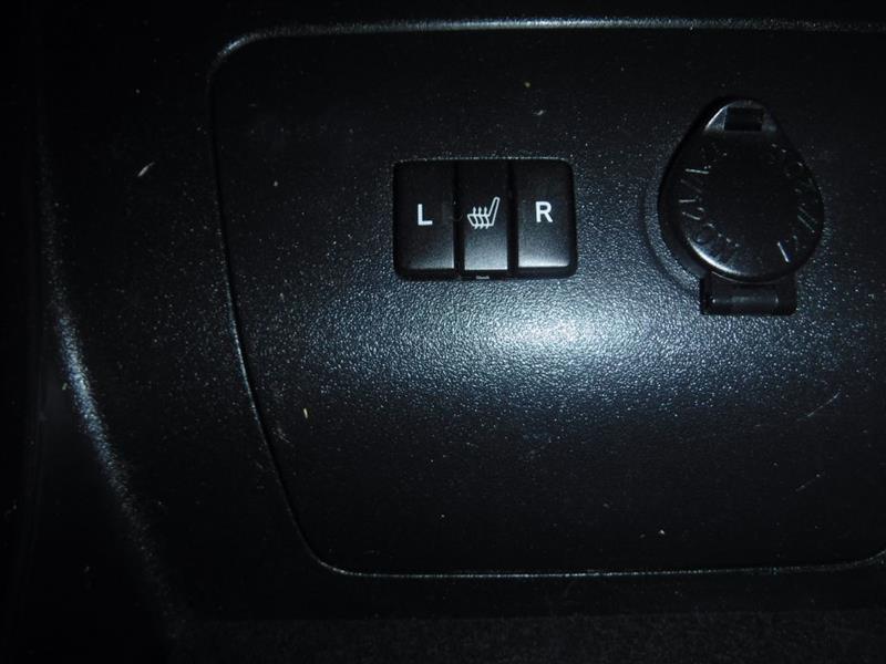 Toyota Prius Prius V 2012