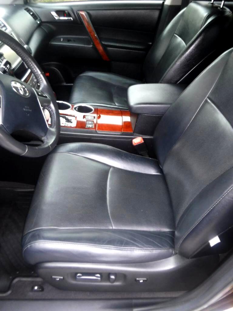 2013 Toyota Highlander Base Hybrid photo 3