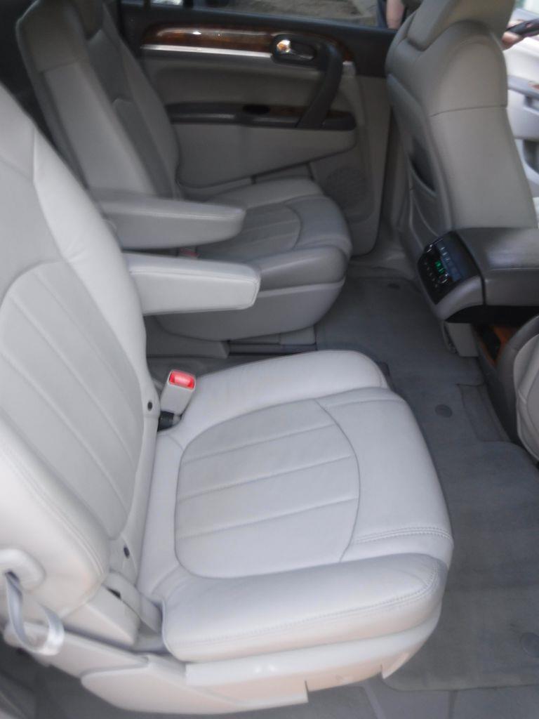 Buick Enclave CXL FWD 2008