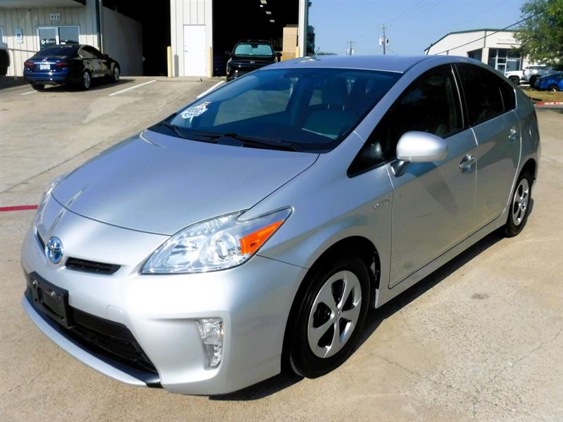 2012 Toyota Prius Three photo 8