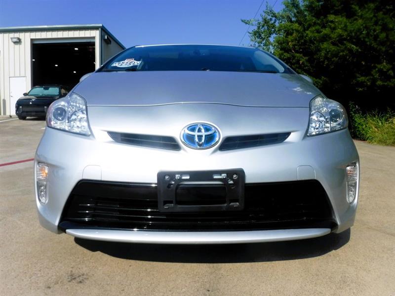 2012 Toyota Prius Three photo 15