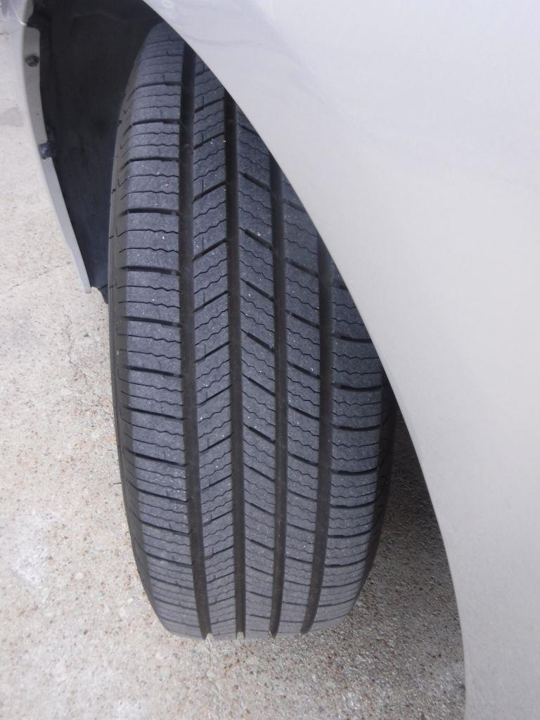 2012 Toyota Prius Three photo 19