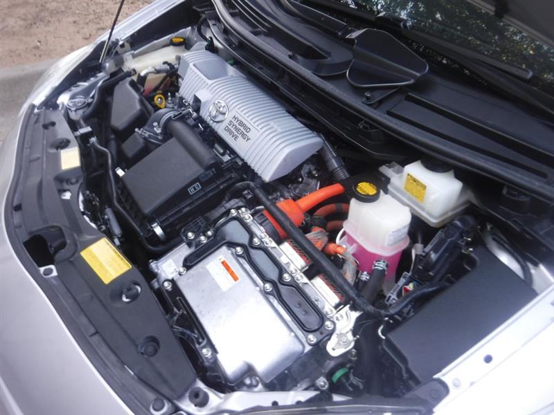 2012 Toyota Prius Three photo 20
