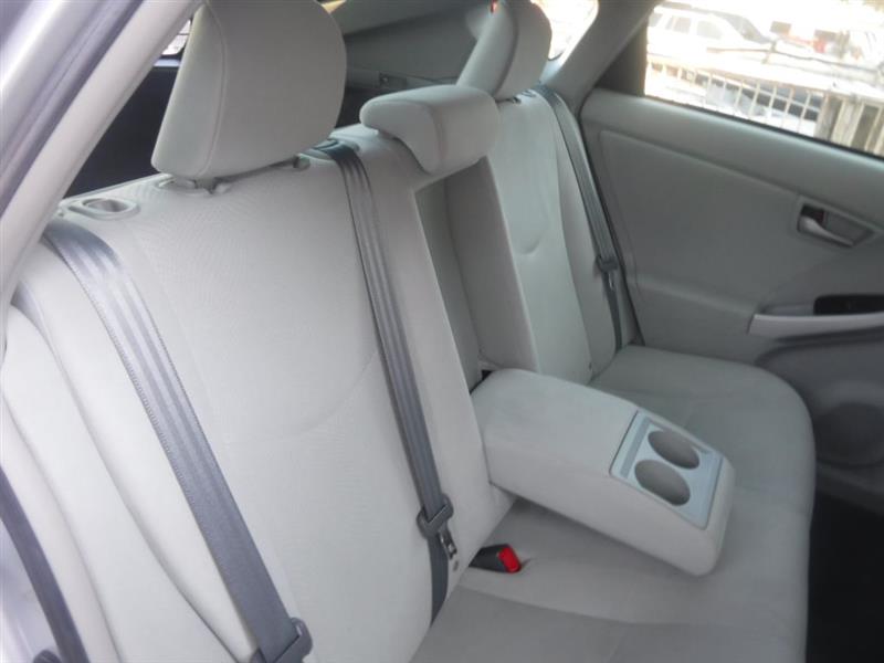 2012 Toyota Prius Three photo 29