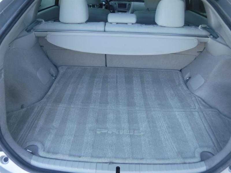 2012 Toyota Prius Three photo 30