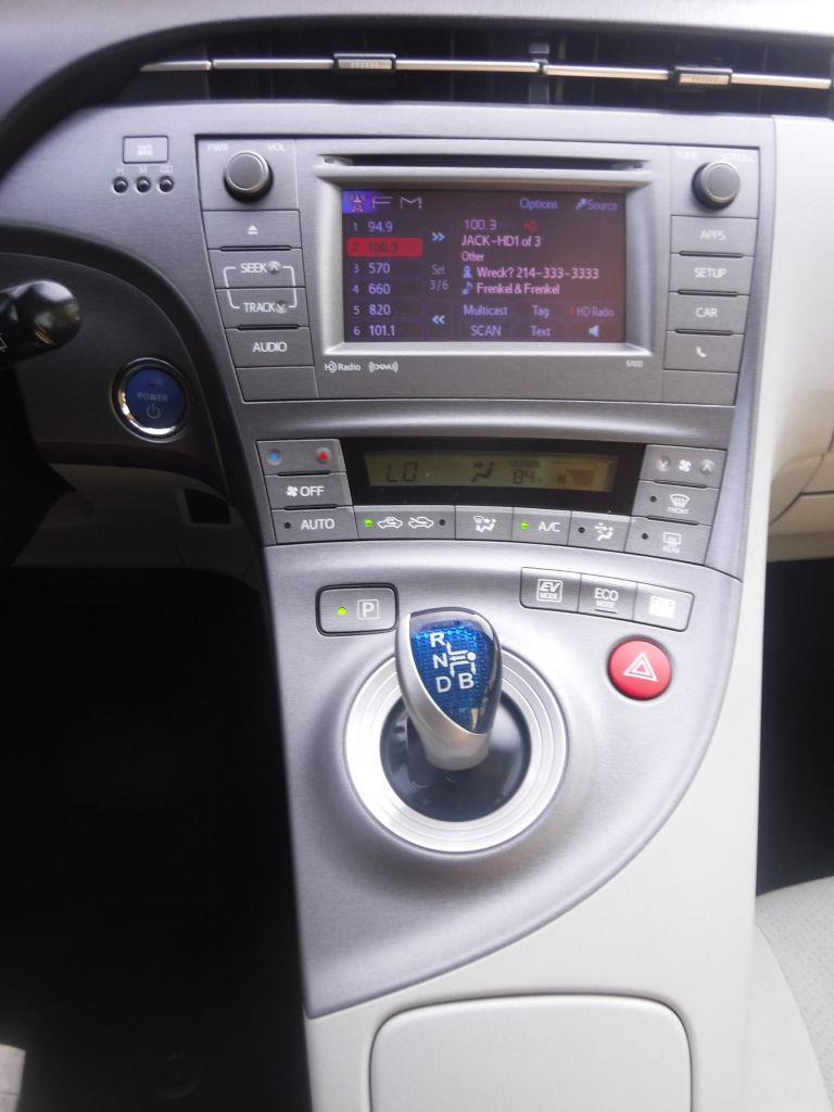 2012 Toyota Prius Three photo 31