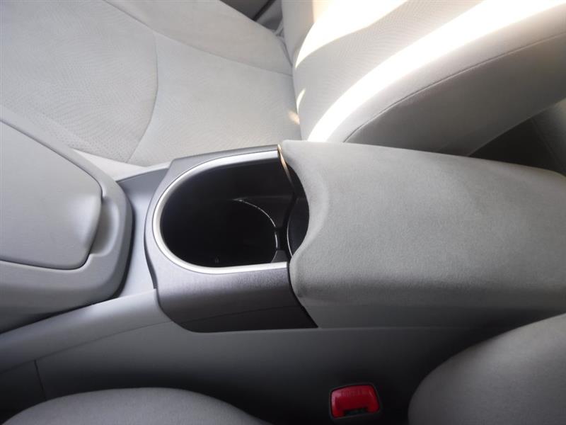 2012 Toyota Prius Three photo 37