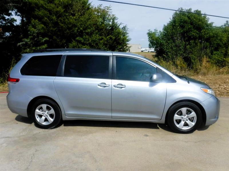 Toyota Sienna LE FWD 8-Passenger V6 2014 Toyota Sienna LE FWD 8-Passenger V6 2014