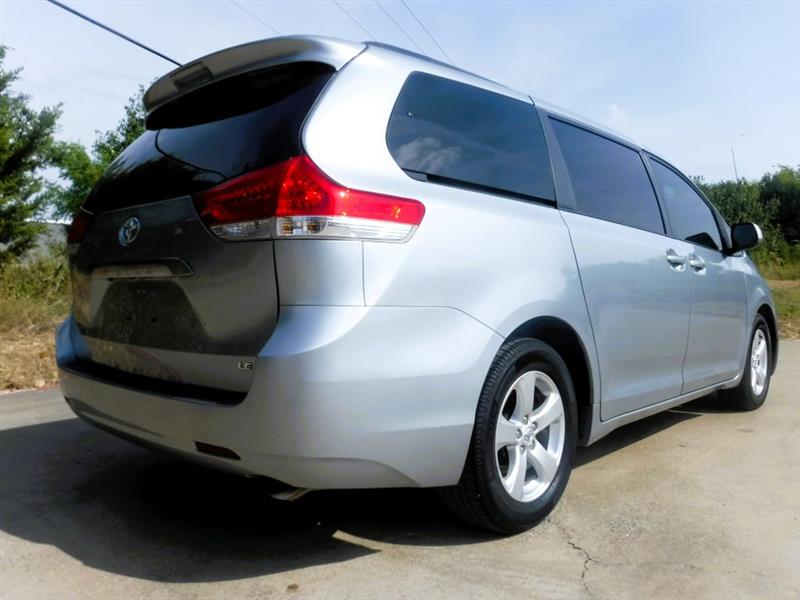 Toyota Sienna LE FWD 8-Passenger V6 2014 Toyota Sienna LE FWD 8-Passenger V6 2014