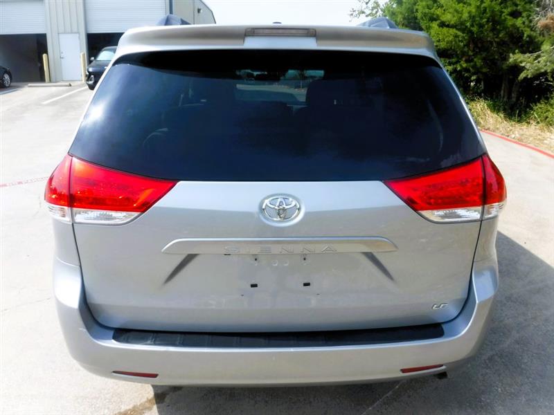 Toyota Sienna LE FWD 8-Passenger V6 2014 Toyota Sienna LE FWD 8-Passenger V6 2014