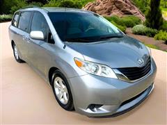 2014 Toyota Sienna 