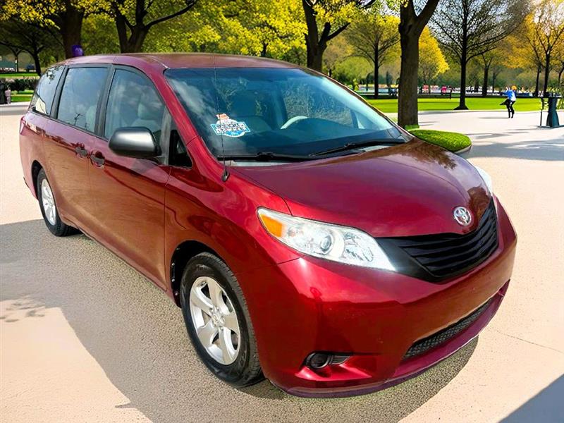 Toyota Sienna 5dr 7-Pass Van LE FWD Mobility (Natl) 2012 Toyota Sienna 5dr 7-Pass Van LE FWD Mobility (Natl) 2012
