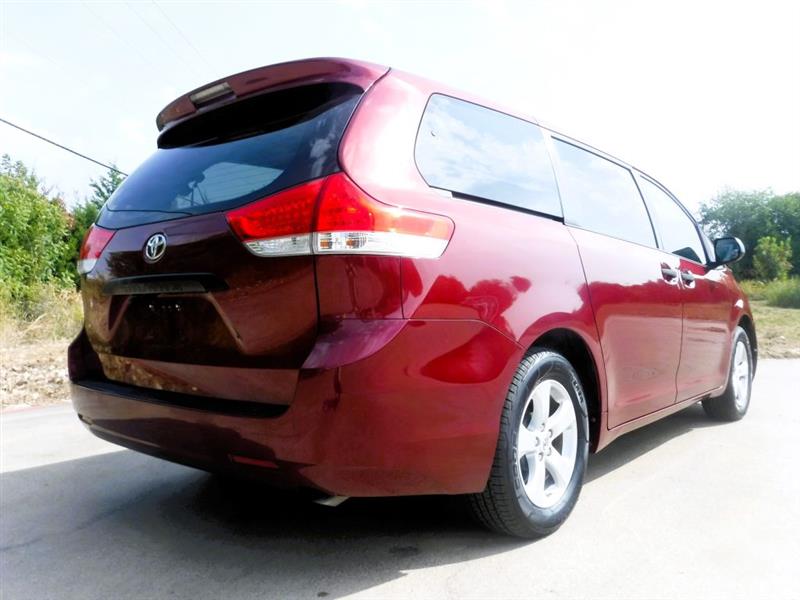 Toyota Sienna 5dr 7-Pass Van LE FWD Mobility (Natl) 2012 Toyota Sienna 5dr 7-Pass Van LE FWD Mobility (Natl) 2012