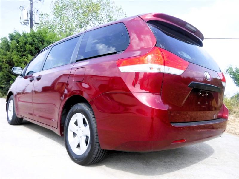 Toyota Sienna 5dr 7-Pass Van LE FWD Mobility (Natl) 2012 Toyota Sienna 5dr 7-Pass Van LE FWD Mobility (Natl) 2012