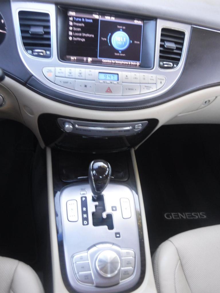 Hyundai Genesis 4.6L 2011 Hyundai Genesis 4.6L 2011