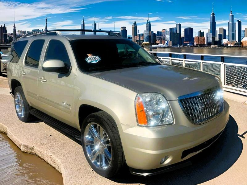 2013 GMC Yukon SLE 2WD