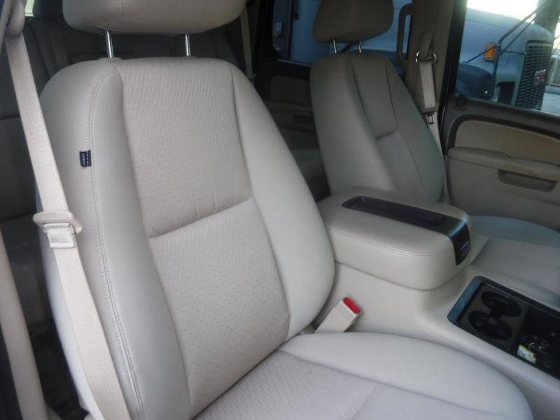 GMC Yukon SLE 2WD 2013 GMC Yukon SLE 2WD 2013