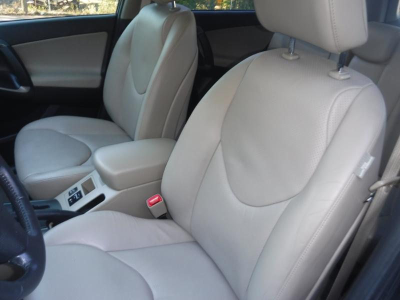 Toyota RAV4 Limited FWD 2012 Toyota RAV4 Limited FWD 2012