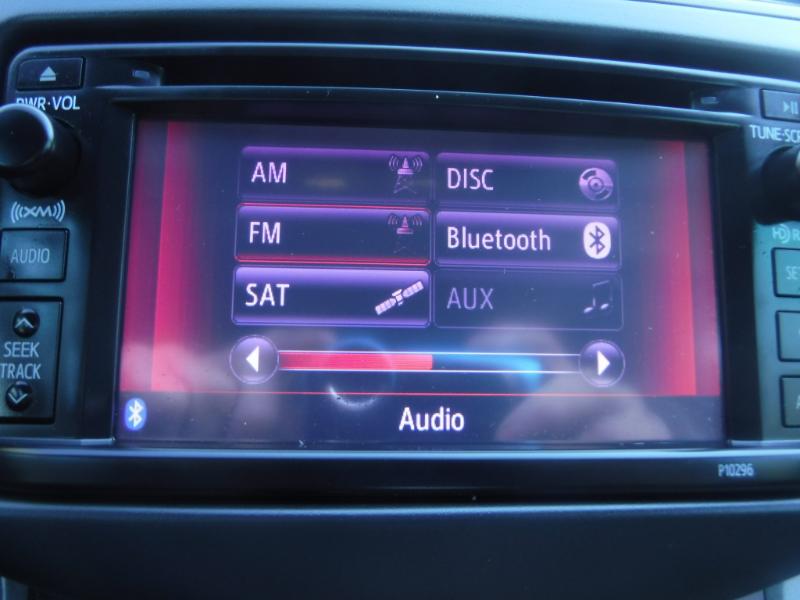 Toyota RAV4 Limited FWD 2012 Toyota RAV4 Limited FWD 2012