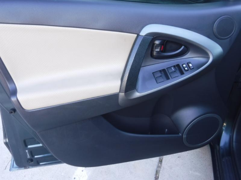 Toyota RAV4 Limited FWD 2012 Toyota RAV4 Limited FWD 2012