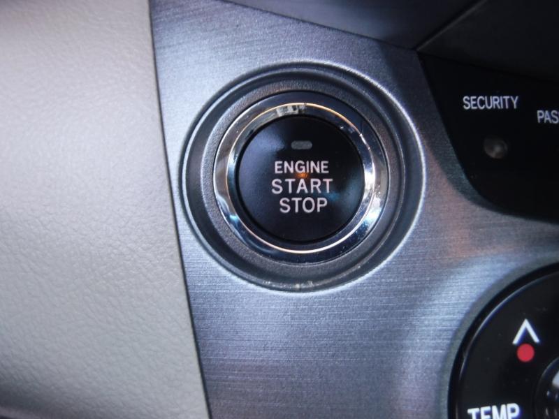 Toyota RAV4 Limited FWD 2012 Toyota RAV4 Limited FWD 2012