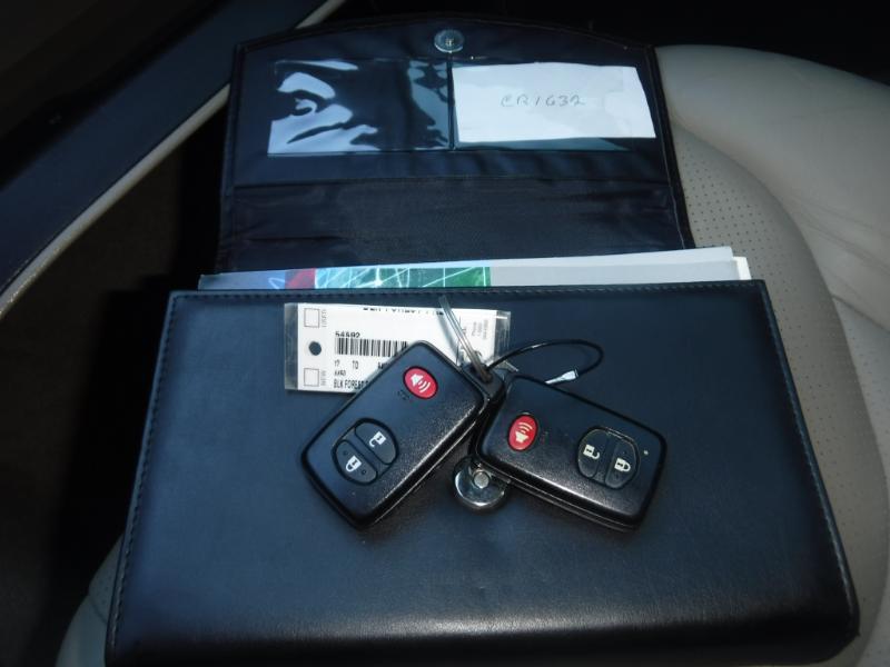 Toyota RAV4 Limited FWD 2012 Toyota RAV4 Limited FWD 2012