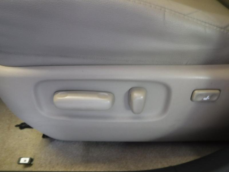 Toyota RAV4 Limited FWD 2012 Toyota RAV4 Limited FWD 2012