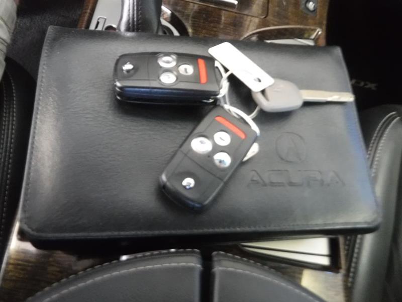 Acura MDX 6-Spd AT w/Advance Package 2011