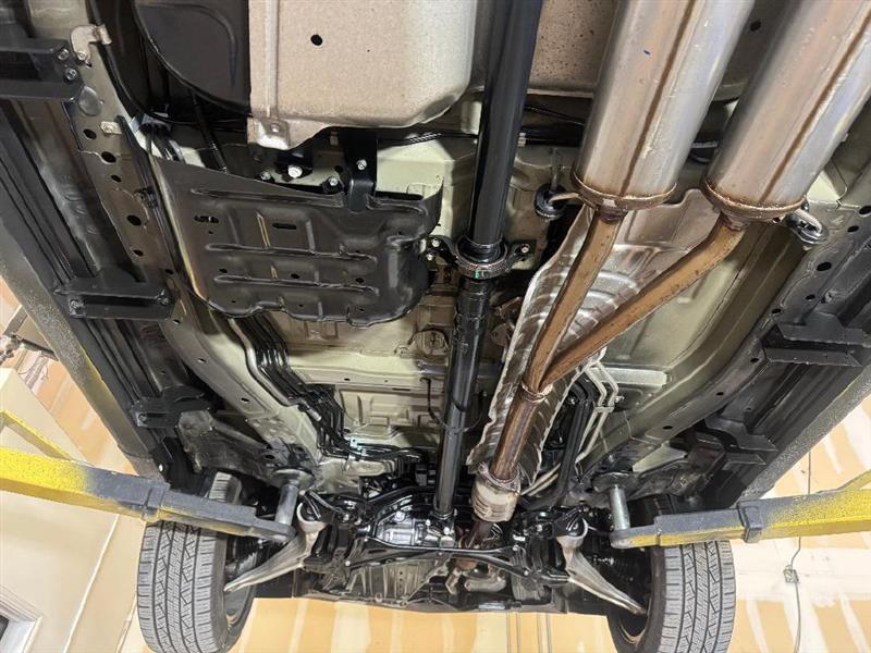 Acura MDX 6-Spd AT w/Advance Package 2011