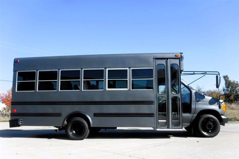 Ford Econoline Chassis  2003