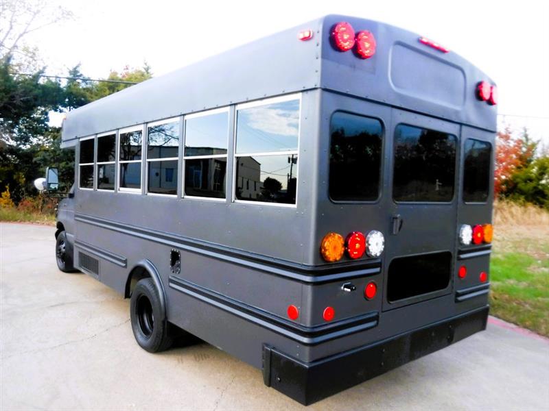 Ford Econoline Chassis  2003