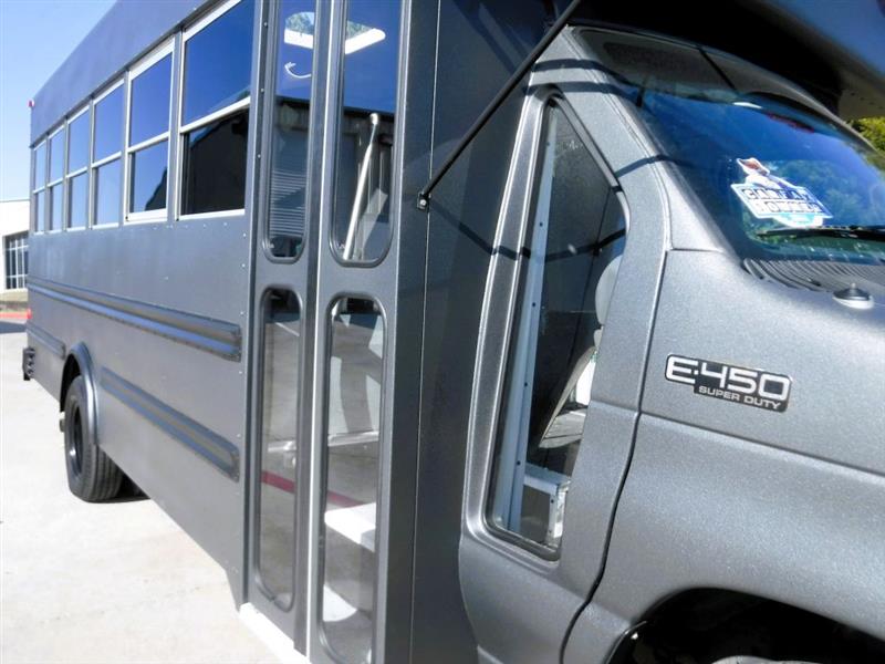 Ford Econoline Chassis  2003