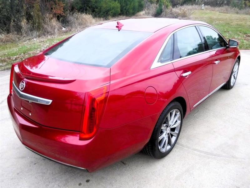 Cadillac XTS Base 2013