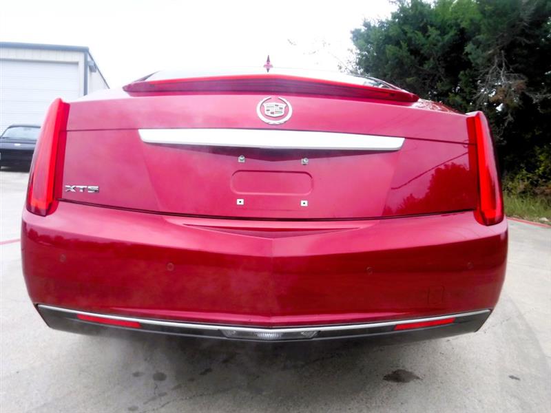Cadillac XTS Base 2013