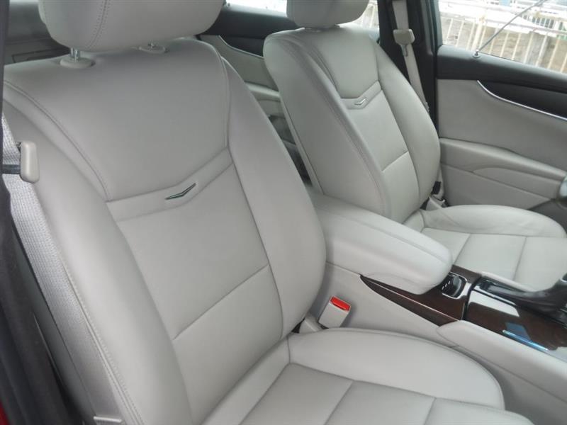 Cadillac XTS Base 2013