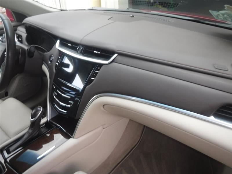 Cadillac XTS Base 2013