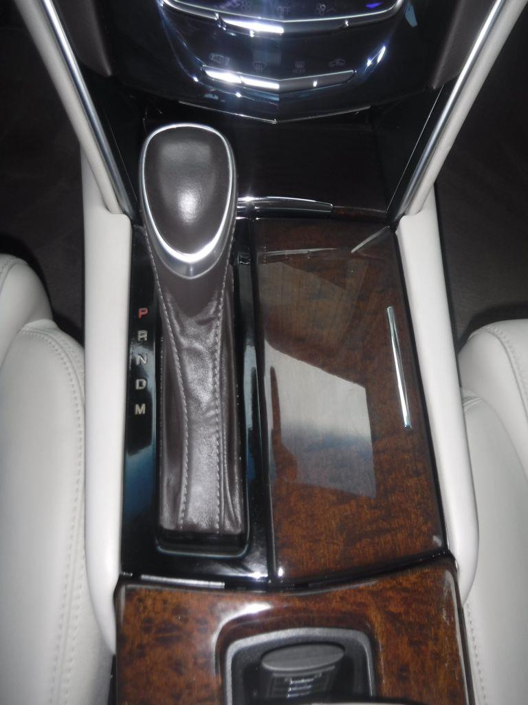 Cadillac XTS Base 2013