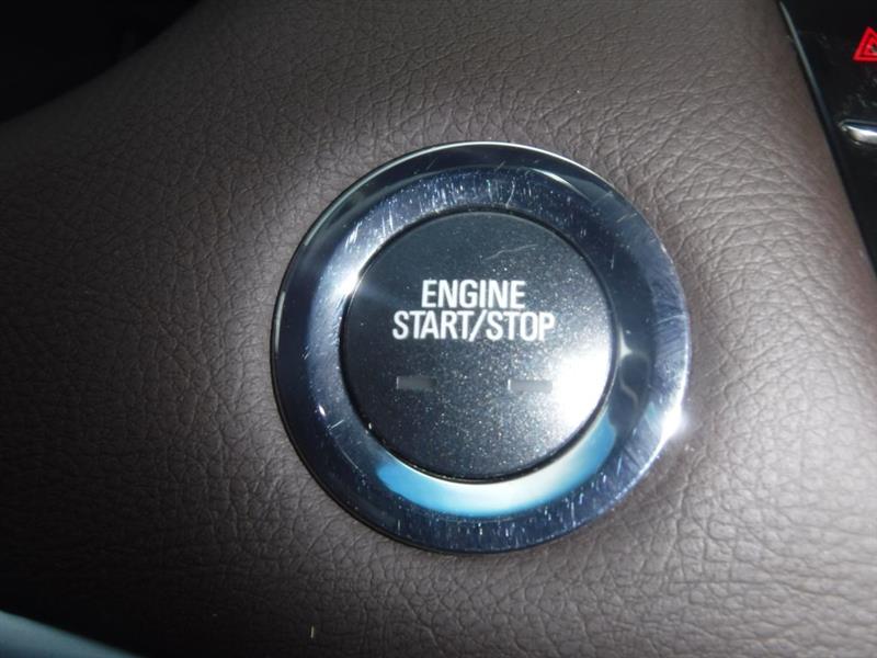 Cadillac XTS Base 2013