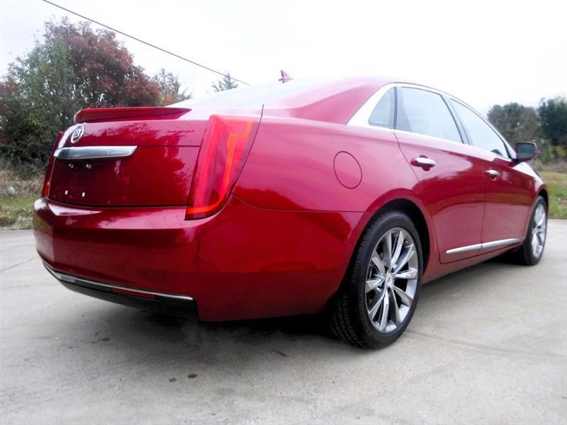 Cadillac XTS Base 2013