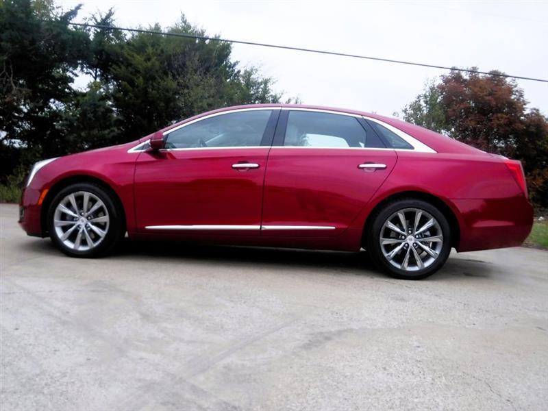Cadillac XTS Base 2013