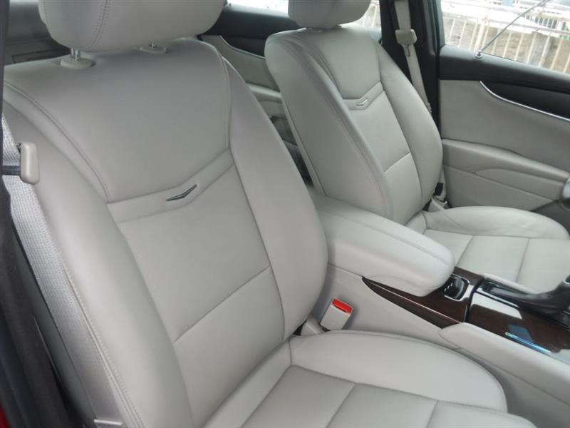 Cadillac XTS Base 2013