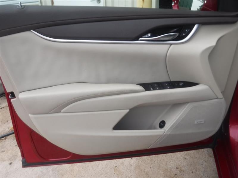 Cadillac XTS Base 2013