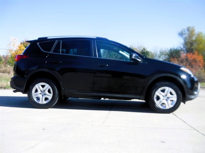 Toyota RAV4 LE FWD 2015